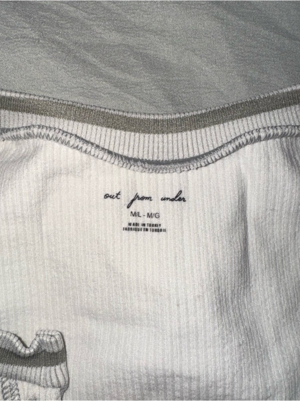 Urban Outfitters White Ribbed Top with Olive Trim - Picture 2 of 2